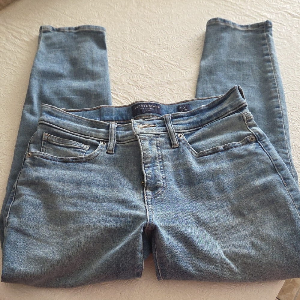 Lucky Brand Women's Medium Blue Skinny Jeans